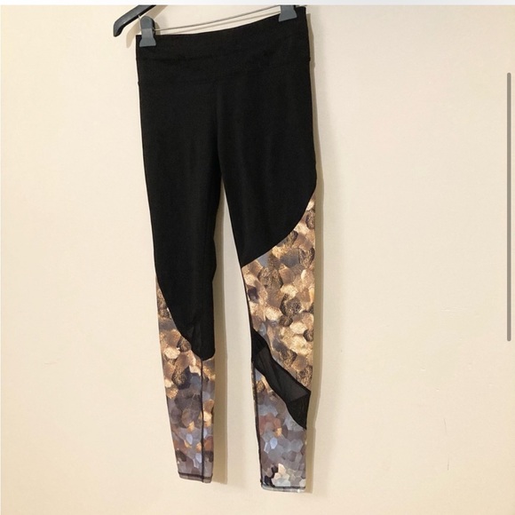 Athleta Sonar Leggings Pants Small Asymmetrical Mesh Yoga Full Length - Picture 2 of 8